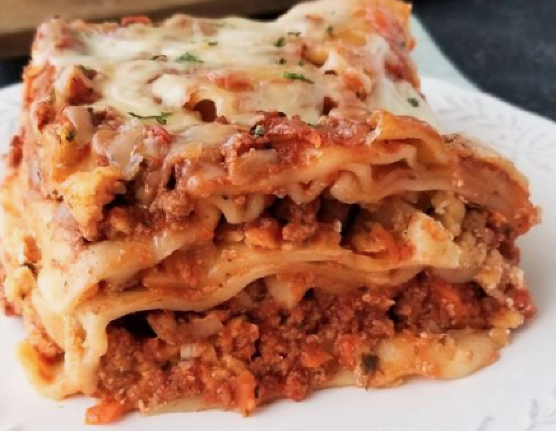 Traditional Lasagna Family Meal (Feeds 6-8) (Frozen) - Prep to Table