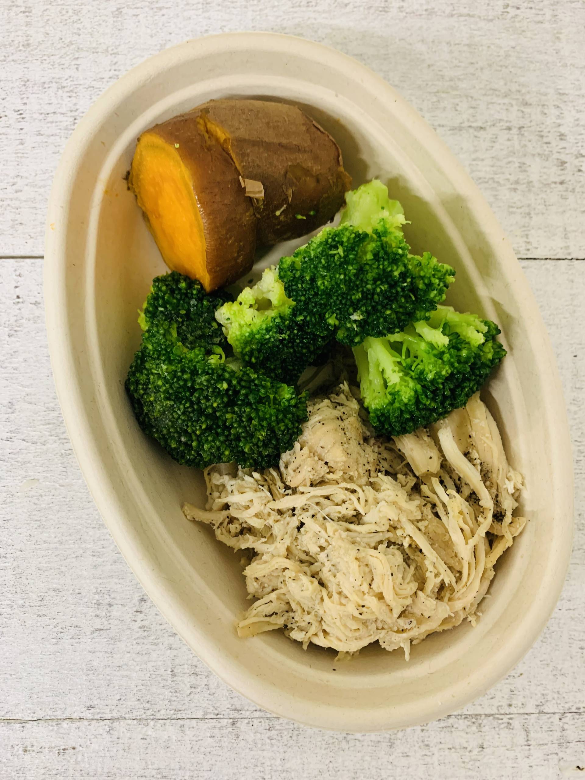 Chicken, Sweet Potato & Broccoli (Frozen)