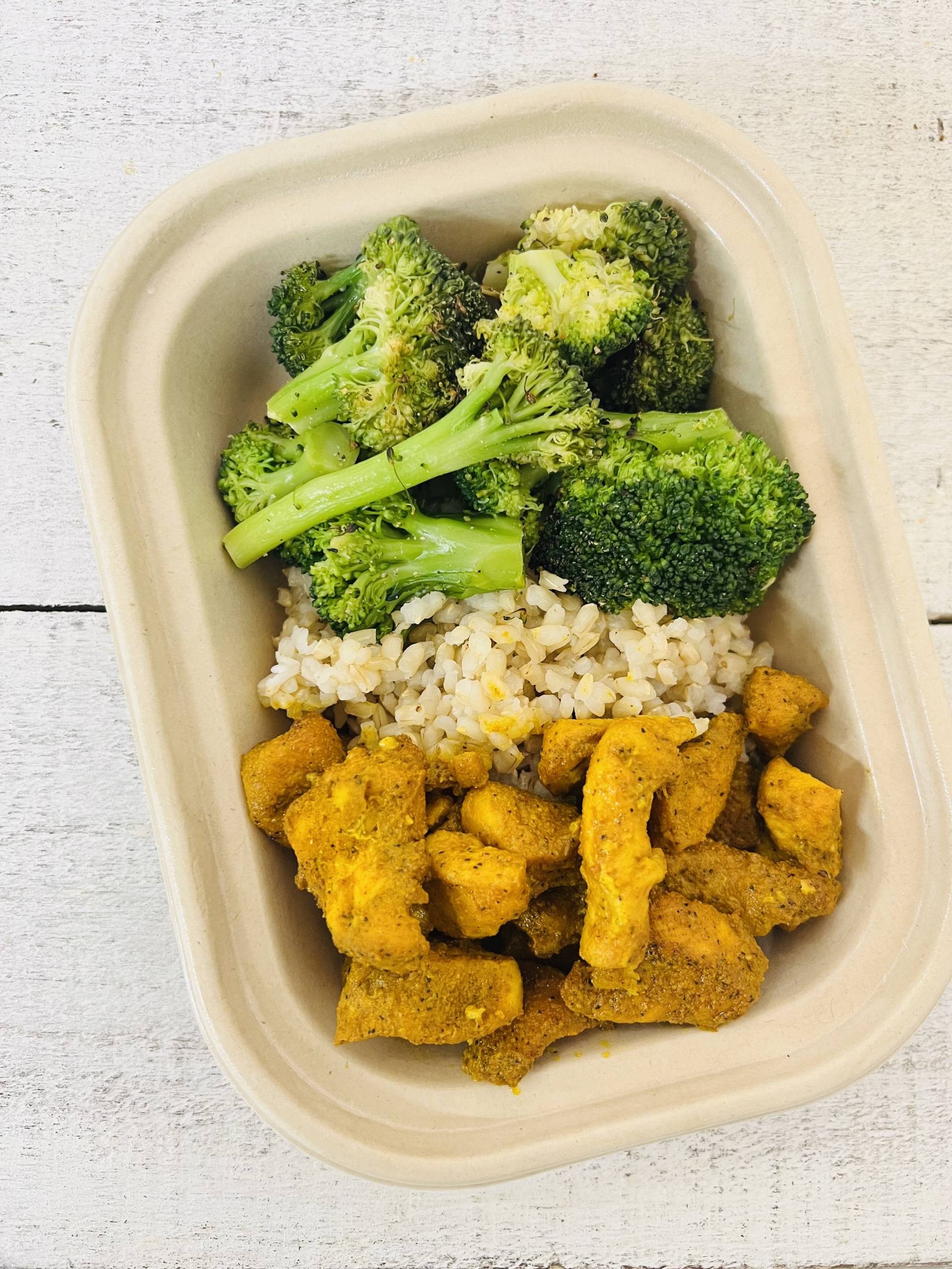 *Honey Turmeric Chicken, Broccoli & Carb Choice