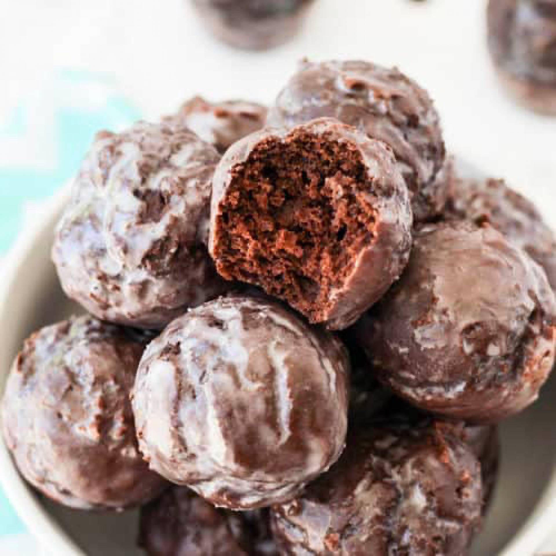 -Sugar A La Mode Baked Chocolate Donut Holes