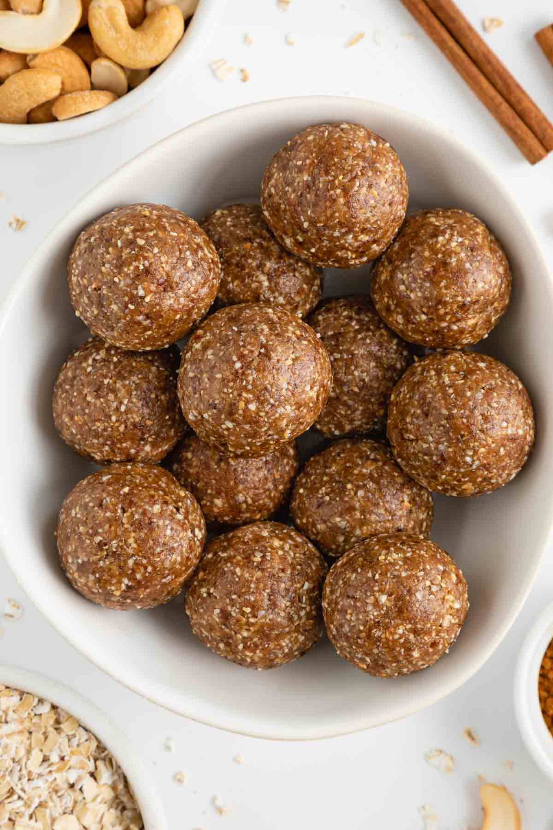 *Cinnamon Roll Protein Balls